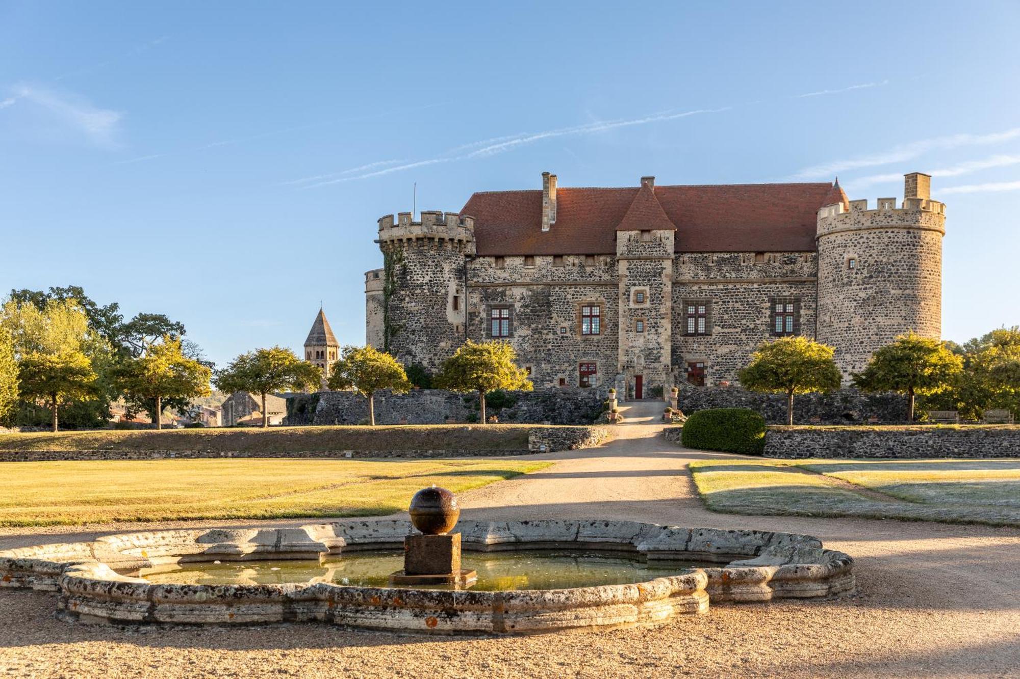 Chateau Royal De Saint-Saturnin エクステリア 写真