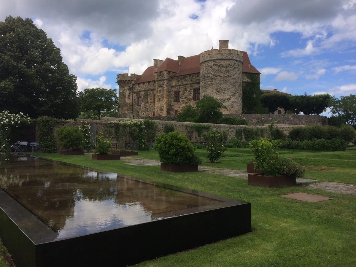 Chateau Royal De Saint-Saturnin エクステリア 写真